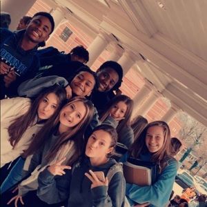 Meet your Posher, Lizzie